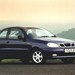 1997 Daewoo Mk.I Lanos 3dr hatchback: blue front quarter